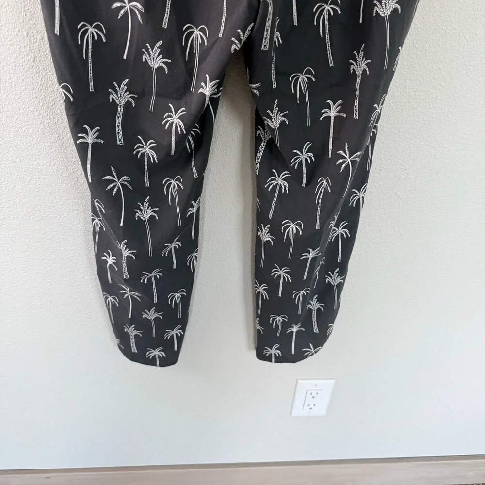 NWOT Marine Layer Allison Palm Print Casual Pant Women’s Size Medium Grey